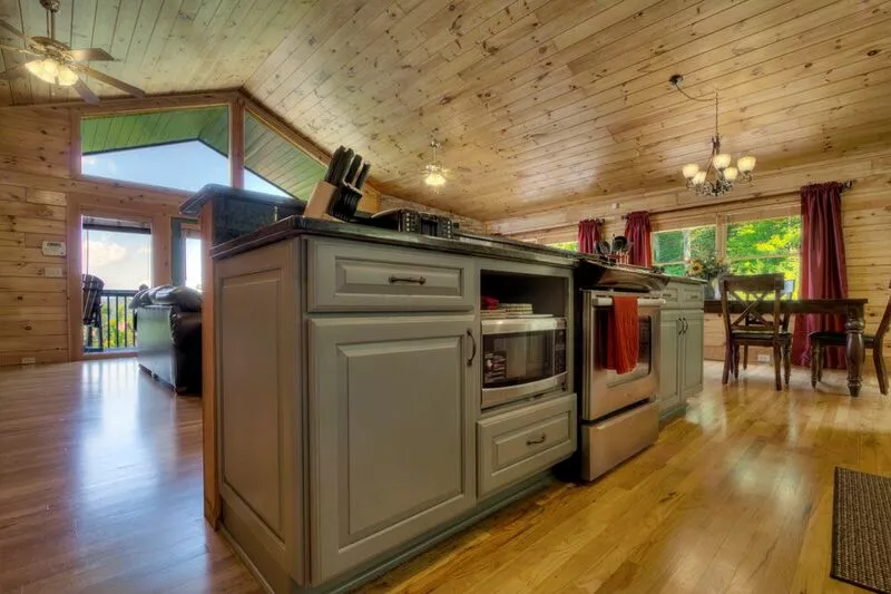 Breathless View is a Wears Valley cabin located near Cabin rentals Pigeon Forge. You will love staying here because of its convenient location to Pigeon Forge, TN.